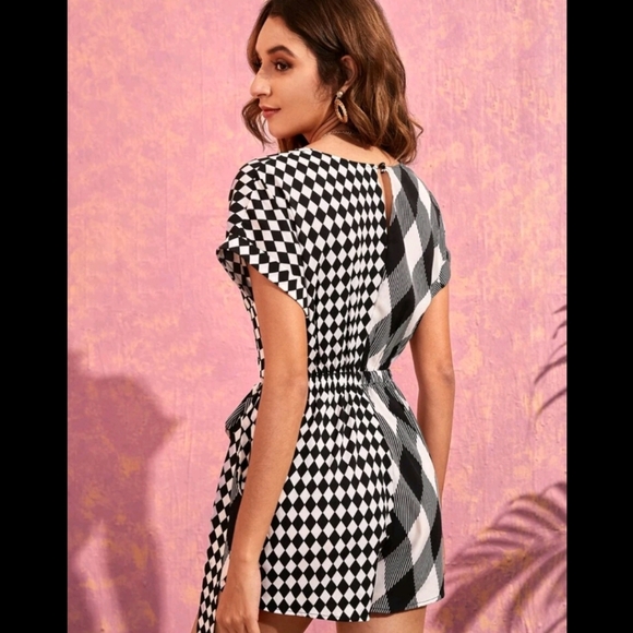 Black And White Wrap Romper - Picture 2 of 7